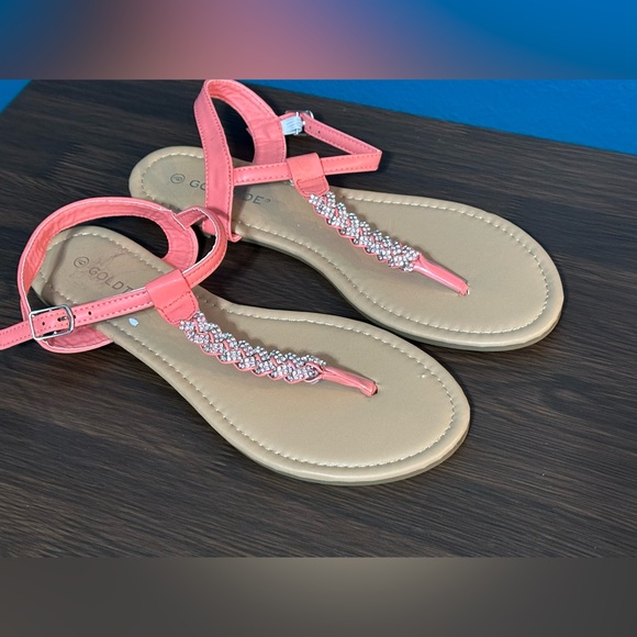 GOLDTOE Shoes - Goldtoe Coral Rhinestone Embellished T-Strap Thong Sandals Sz 9